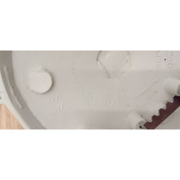 Vintage homeco interiors, wall hanging towel rack , plastic ,white faux wicker - Picture 7 of 7